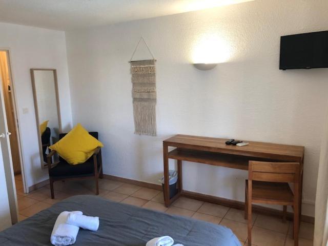 Hotel Le Bleu Marine Saintes-Maries-de-la-Mer Exteriör bild