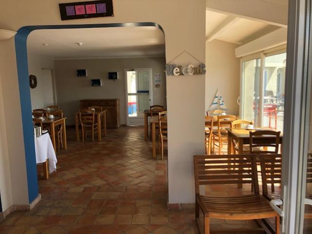 Hotel Le Bleu Marine Saintes-Maries-de-la-Mer Exteriör bild