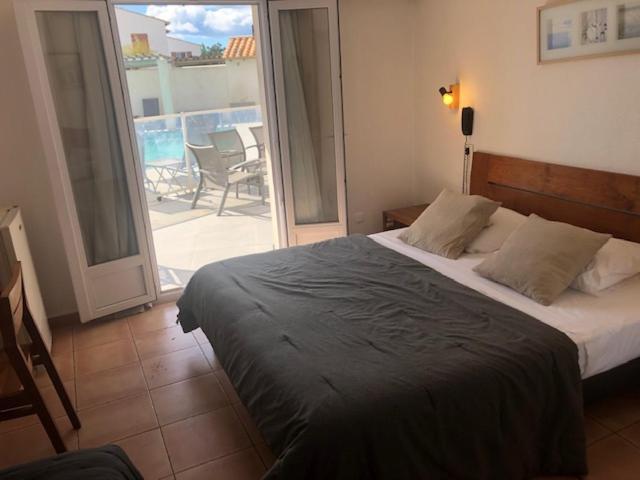 Hotel Le Bleu Marine Saintes-Maries-de-la-Mer Exteriör bild